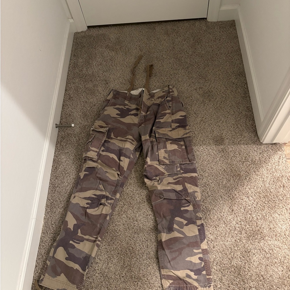 camo Abercrombie jeans